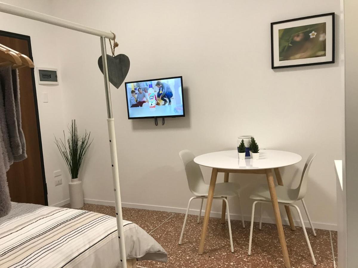 Studio 25 Apartment - Near Metro M3 Milano Exteriör bild