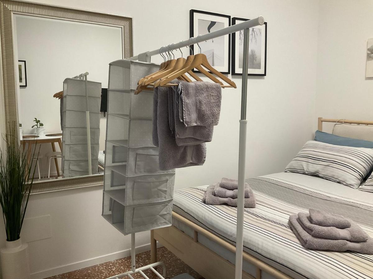 Studio 25 Apartment - Near Metro M3 Milano Exteriör bild