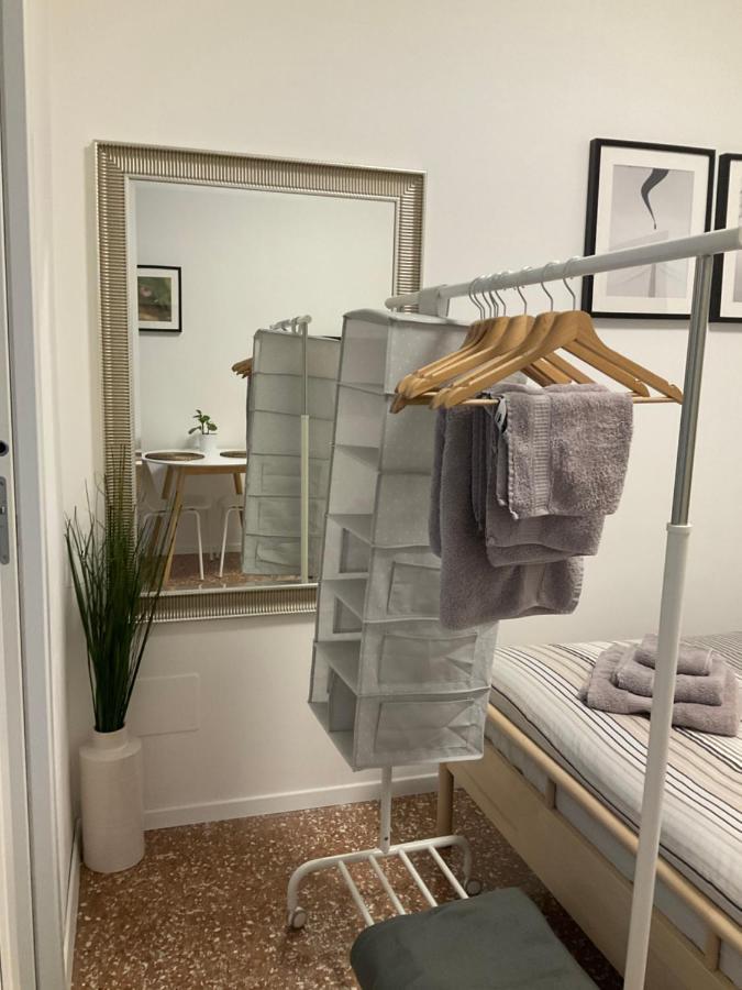 Studio 25 Apartment - Near Metro M3 Milano Exteriör bild