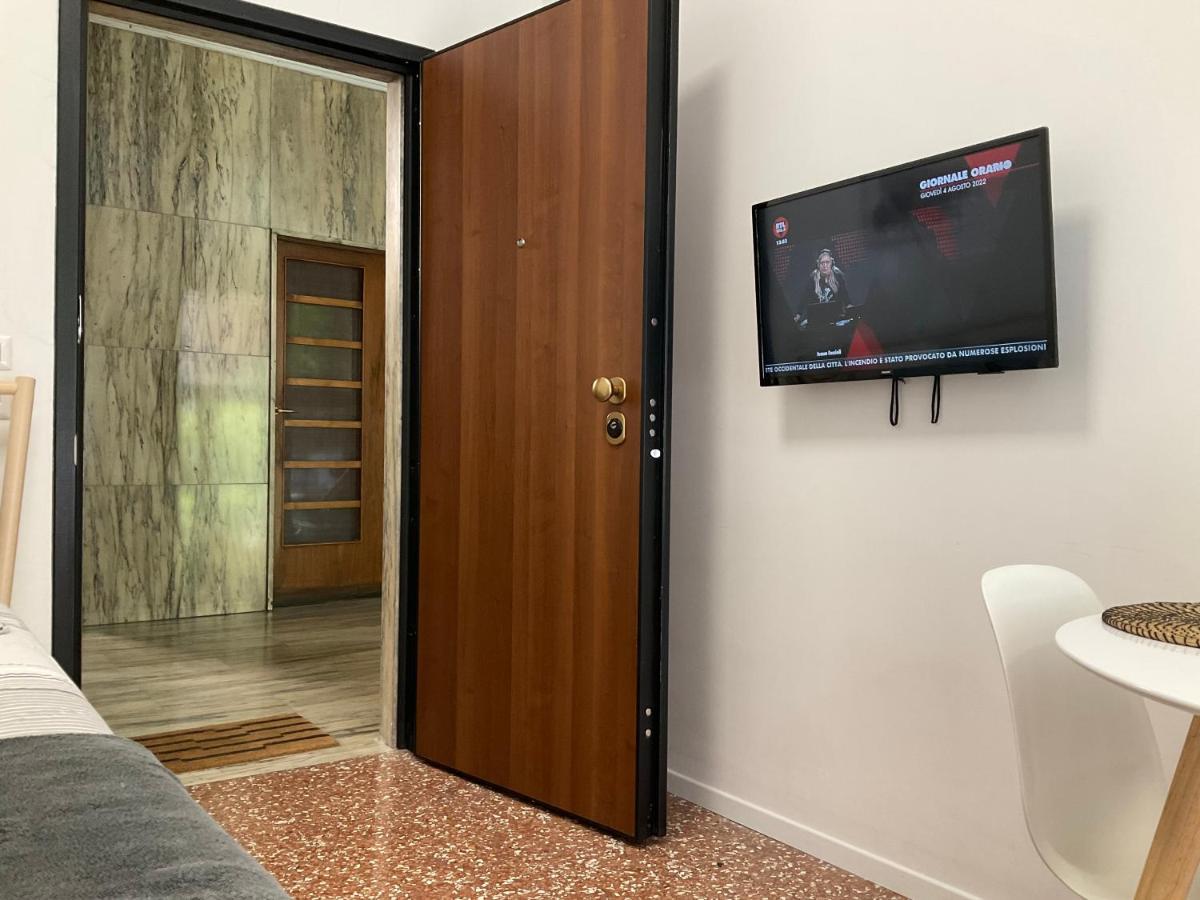 Studio 25 Apartment - Near Metro M3 Milano Exteriör bild