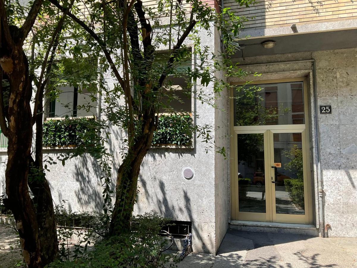 Studio 25 Apartment - Near Metro M3 Milano Exteriör bild